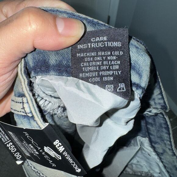 NWT Rocawear Men’s Skinny Short Vintage Blue Cloud Waist 38 RWJ6139 Jean Shorts - Picture 8 of 8